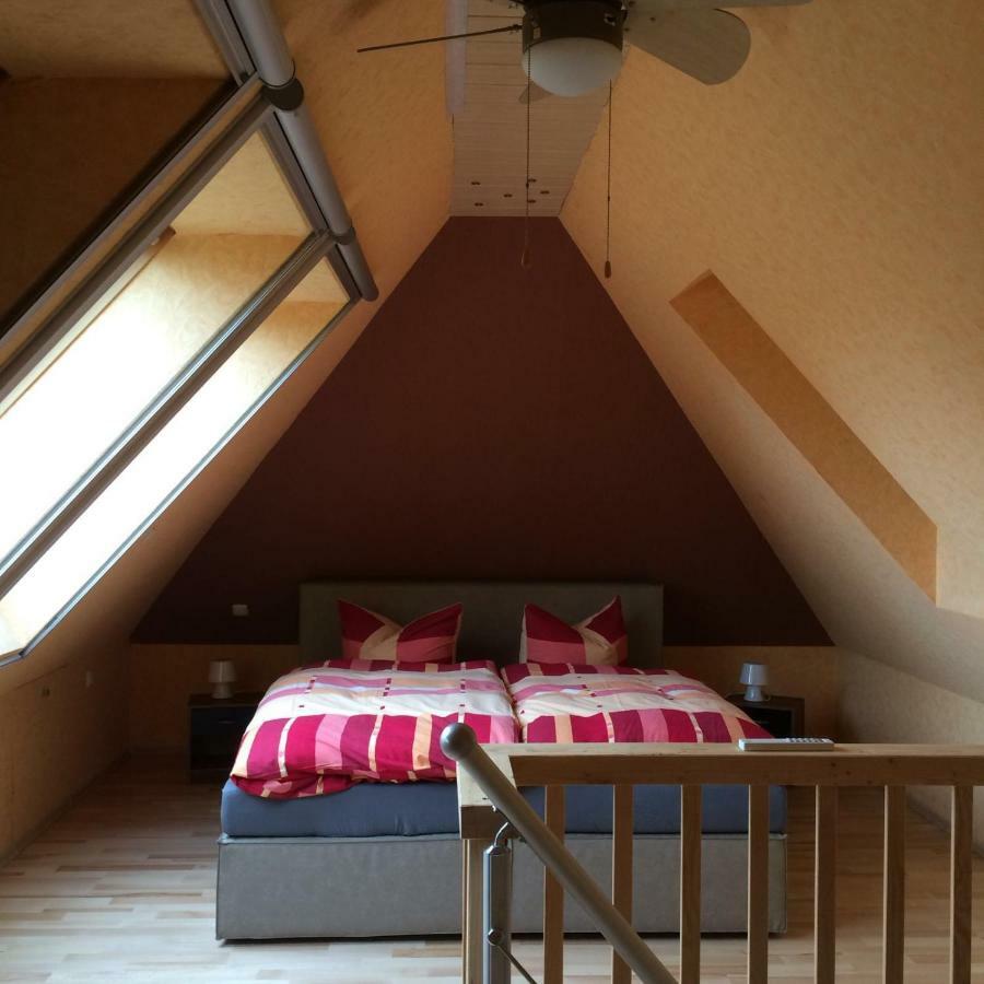 Moderne Maisonette-wohnung Am Karpfenteich; Modern With View Of The Carp Pond Apartment Barmstedt