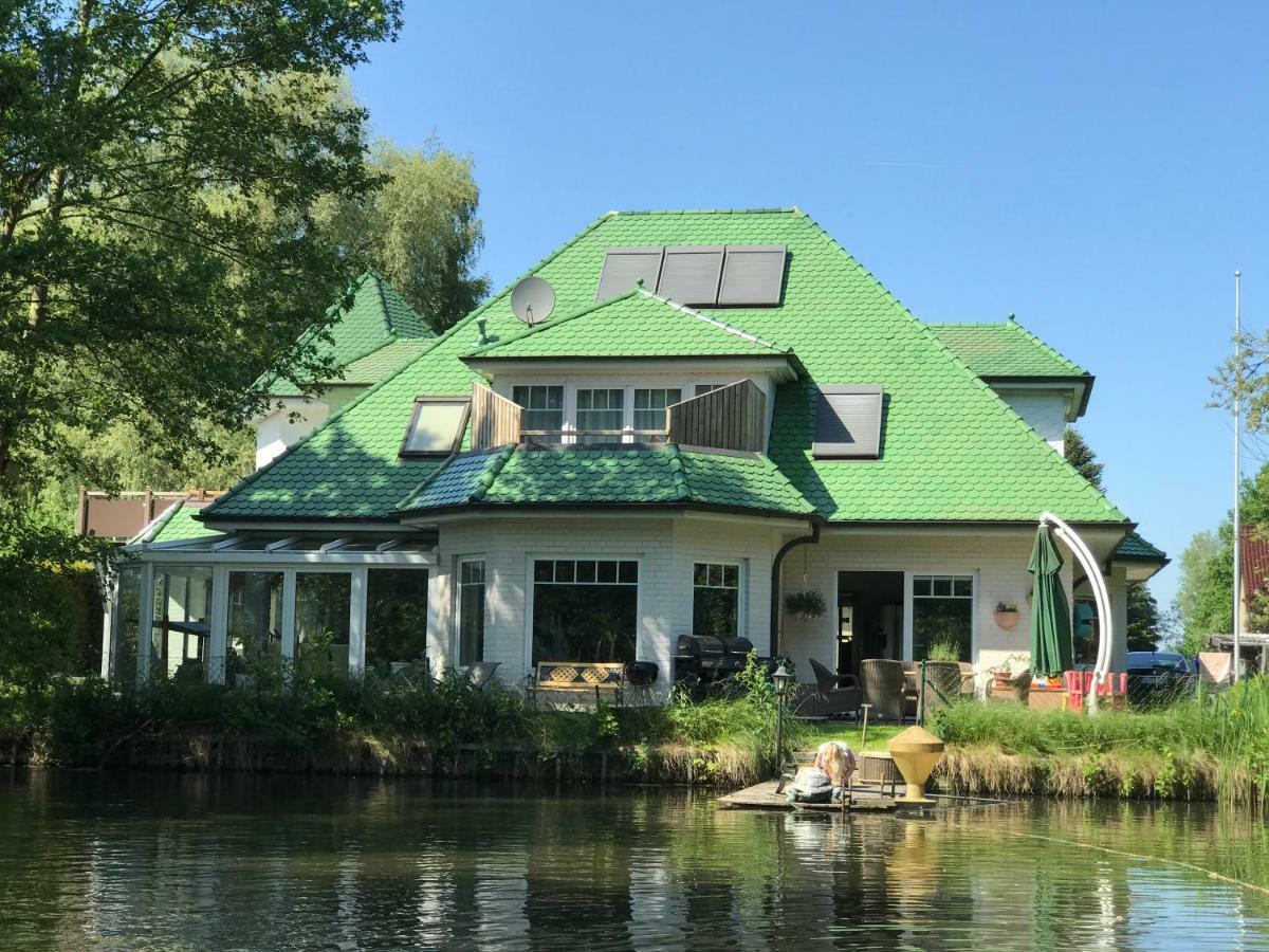 Moderne Maisonette-wohnung Am Karpfenteich; Modern With View Of The Carp Pond *